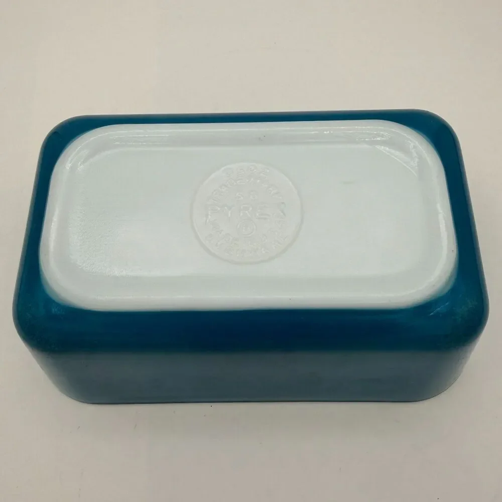 Vintage Pyrex 502 Refrigerator Dish ~ Turquoise Blue 1½ Qt Mid Century